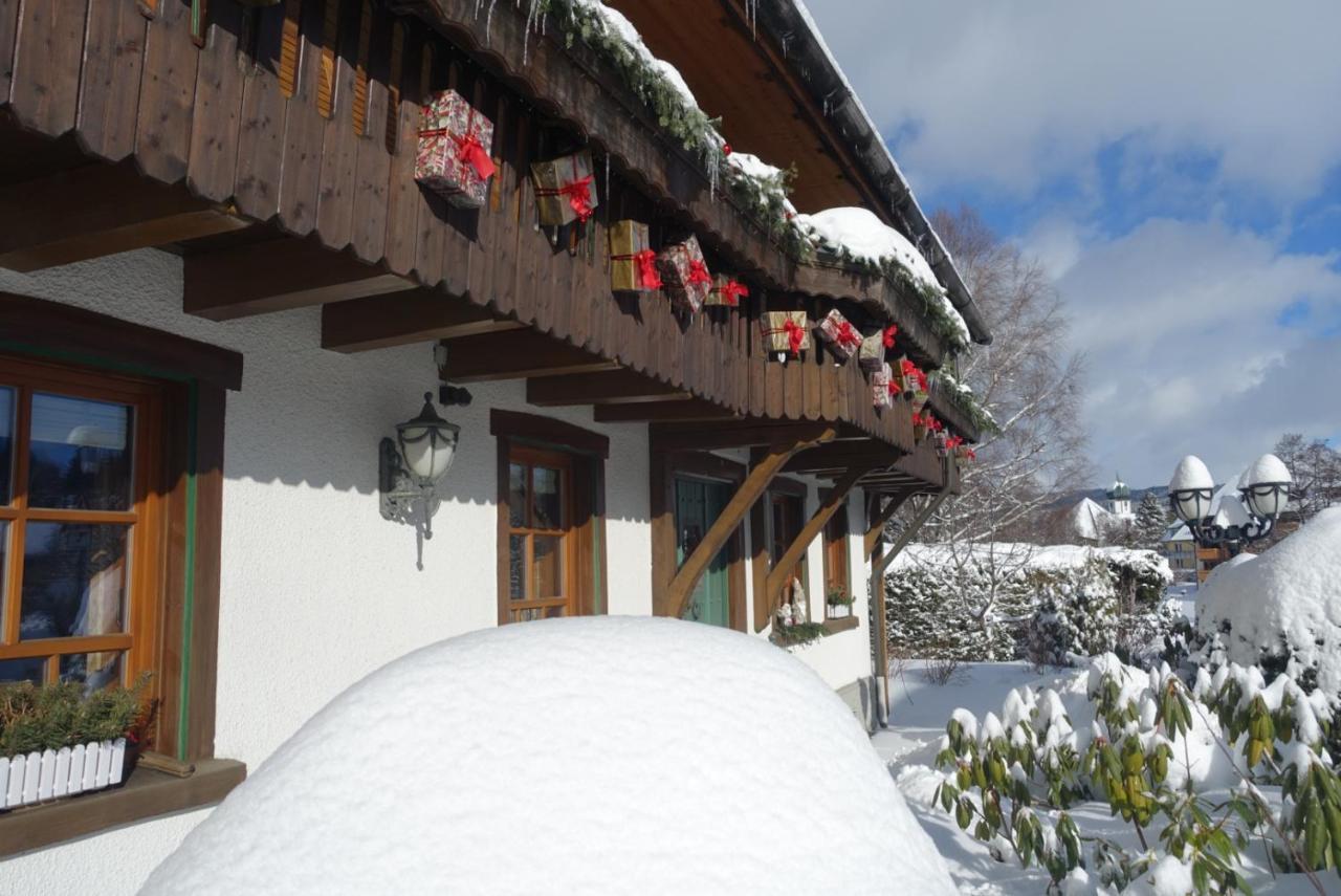 Hollhouse - Bed & Breakfast Hinterzarten Esterno foto